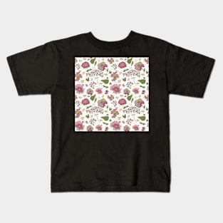 Floral seamless pattern with fantasy blooming flowers Kids T-Shirt